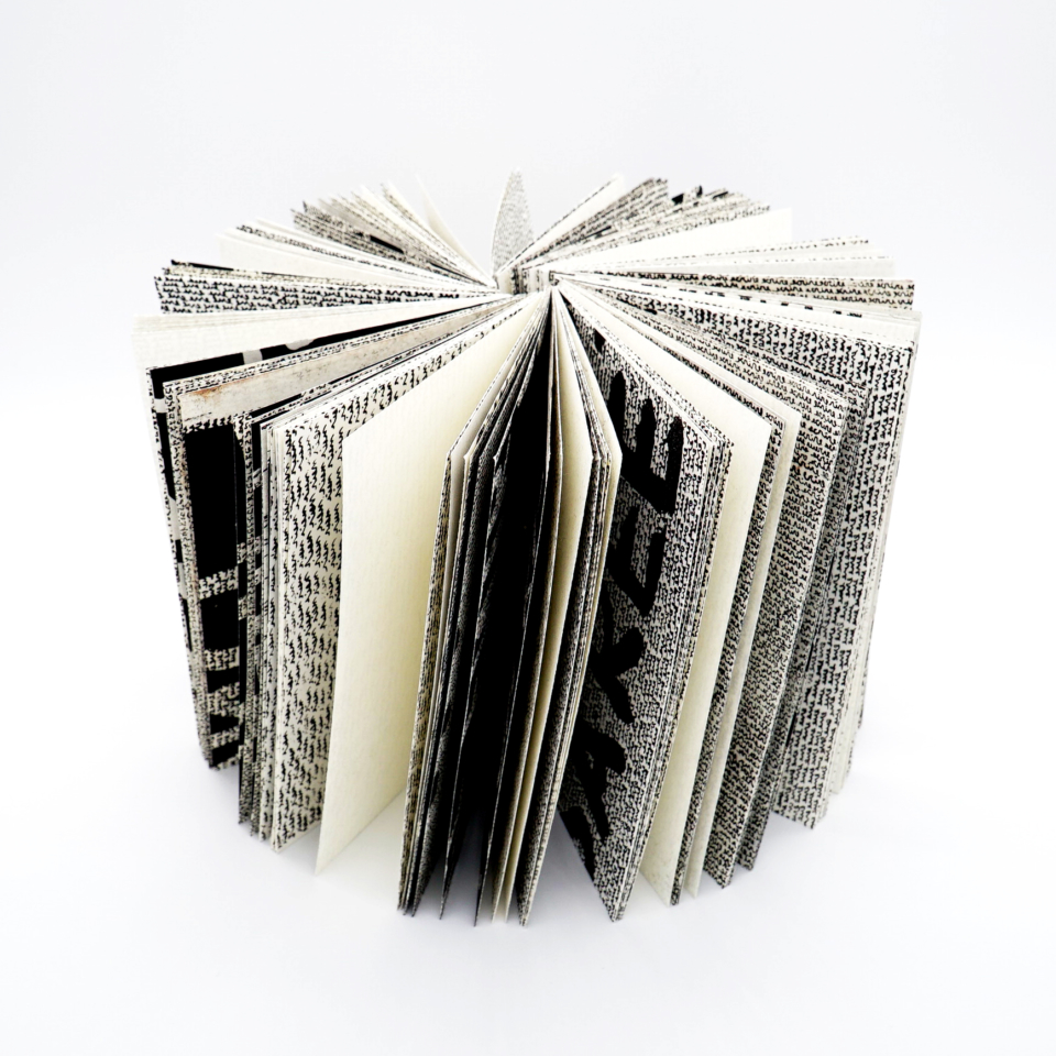 Untitled [Circular book]<br/> antoine lefebvre editions